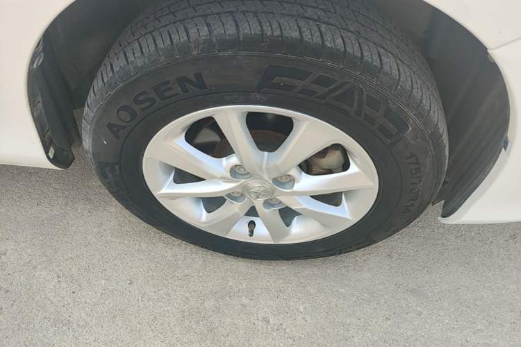 Used Toyota Vios 2014 1.3L Manual Value Edition Right Rear Wheel Hub