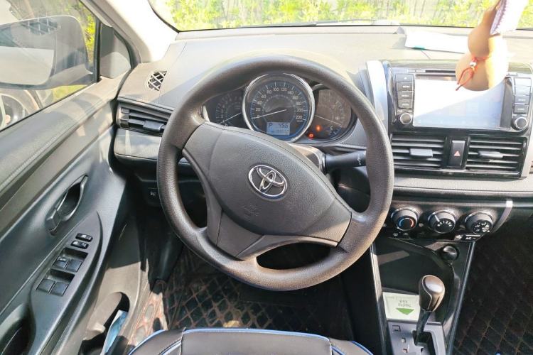 Used Toyota Vios 2014 1.3L Automatic Standard Edition Steering Wheel