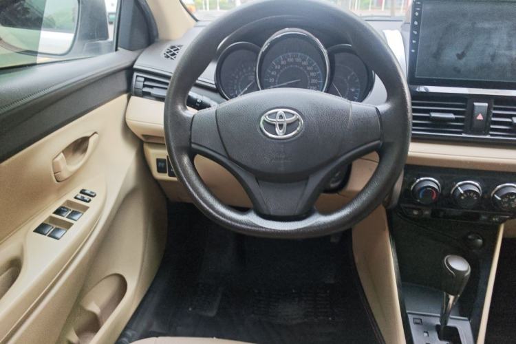 Used Toyota Vios 2014 1.3L Automatic Standard Edition Steering Wheel