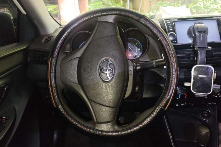 Used Toyota Vios 2014 1.5L Automatic ZhiShang Edition Steering Wheel