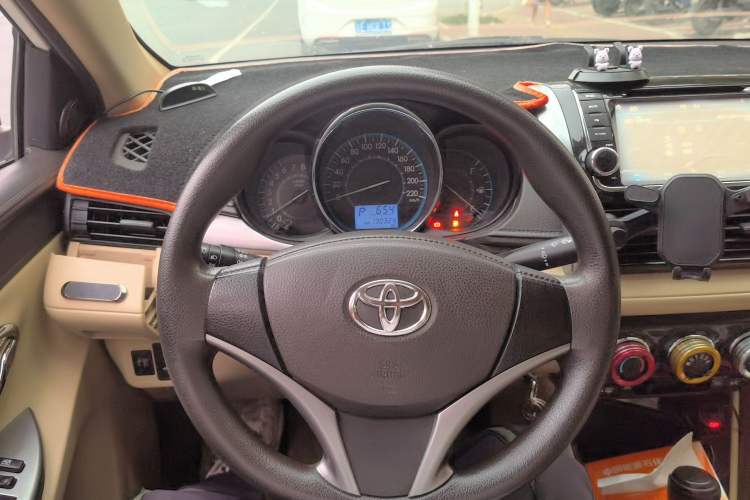 Used Toyota Vios 2014 1.5L Automatic ZhiShang Edition Steering Wheel