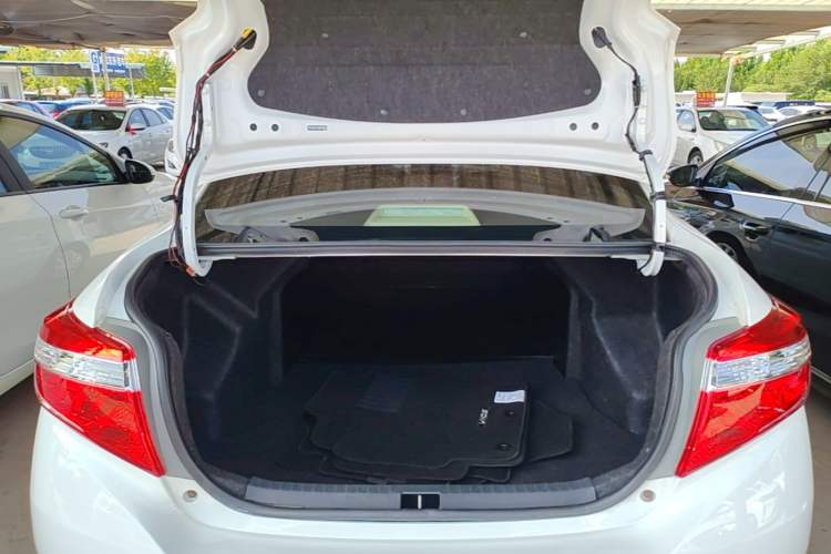 Used Toyota Vios 2014 1.3L Automatic Standard Edition Trunk