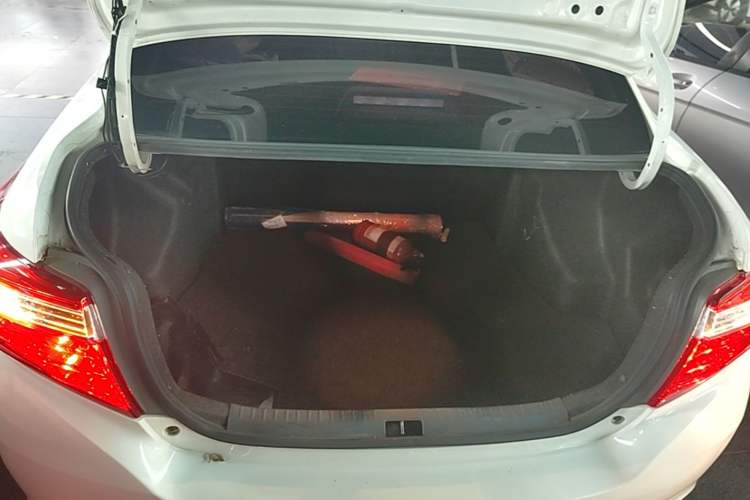 Used Toyota Vios 2014 1.5L Automatic ZhiZhen Edition Trunk