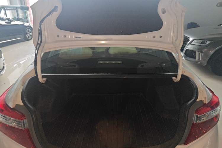 Used Toyota Vios 2014 1.5L Automatic ZhiZhen Edition Trunk