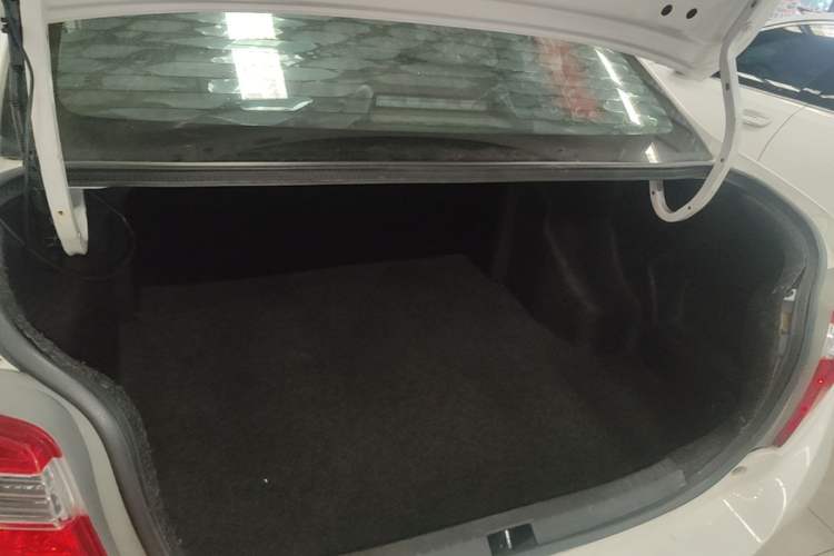 Used Toyota Vios 2014 1.3L Manual Value Edition Trunk