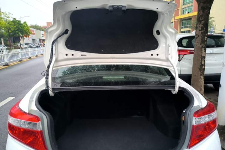 Used Toyota Vios 2014 1.5L Automatic ZhiZhen Edition Trunk