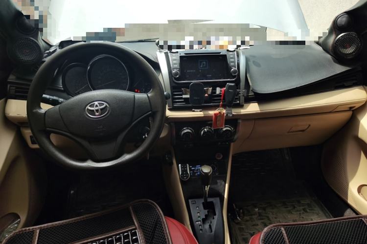 Used Toyota Vios 2015 1.5L Automatic ZhiZun Starlight Edition Center Console