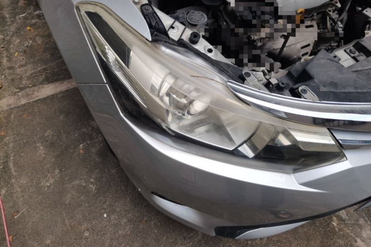 Used Toyota Vios 2015 1.5L Automatic ZhiZun Starlight Edition Right Front Headlight