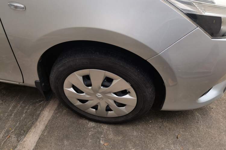 Used Toyota Vios 2015 1.5L Automatic ZhiZun Starlight Edition Right Front Wheel Hub