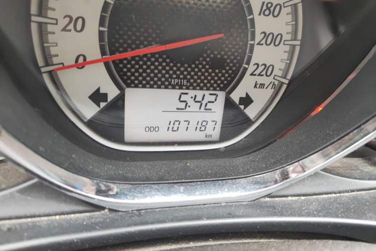 Used Toyota Vios 2015 1.5L Manual Smart Star Edition Odometer Close Up