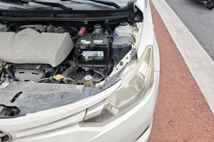 Used Toyota Vios 2015 1.5L Manual Smart Star Edition Engine Bay Left