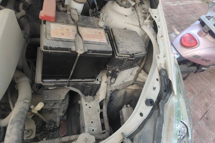 Used Toyota Vios 2015 1.5L Automatic Smart Star Edition Engine Bay Left