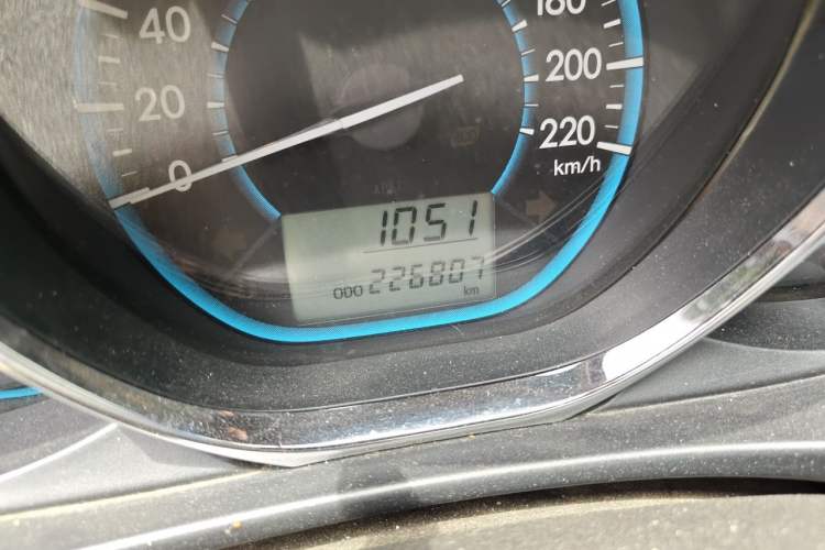 Used Toyota Vios 2015 1.5L Manual Smart Star Edition Odometer Close Up