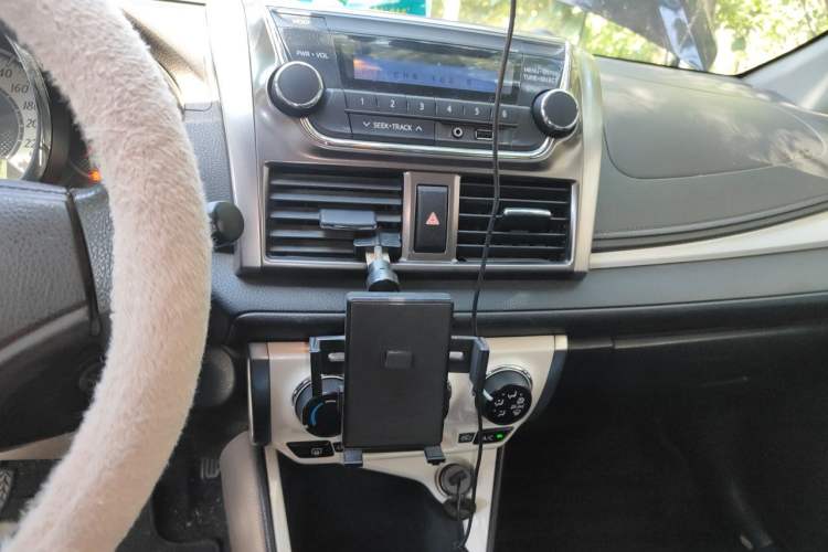 Used Toyota Vios 2016 1.5L Manual ZhiZhen Xingyao Edition Audio And AC Panel