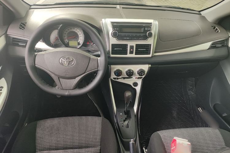 Used Toyota Vios 2016 1.5L Automatic ZhiZhen Xingyao Edition Center Console