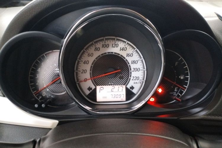 Used Toyota Vios 2016 1.5L Automatic ZhiZhen Xingyao Edition Odometer Close Up