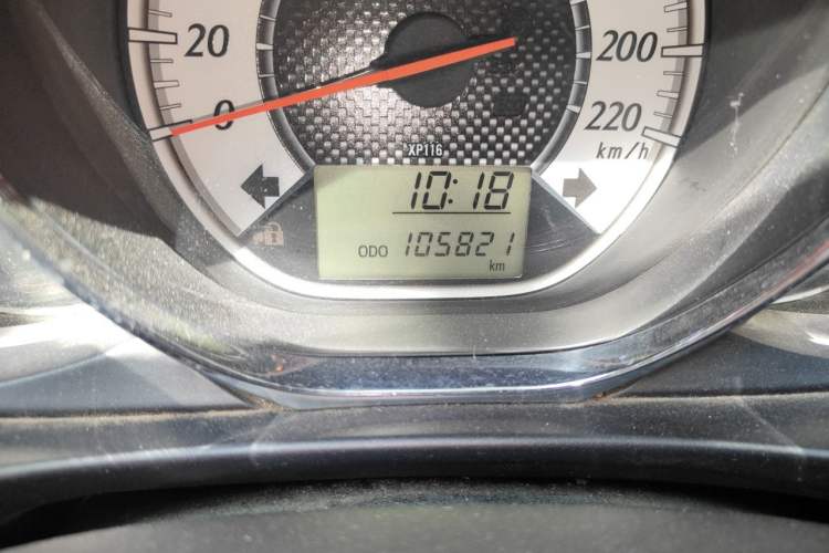 Used Toyota Vios 2016 1.5L Manual ZhiZhen Xingyao Edition Odometer Close Up