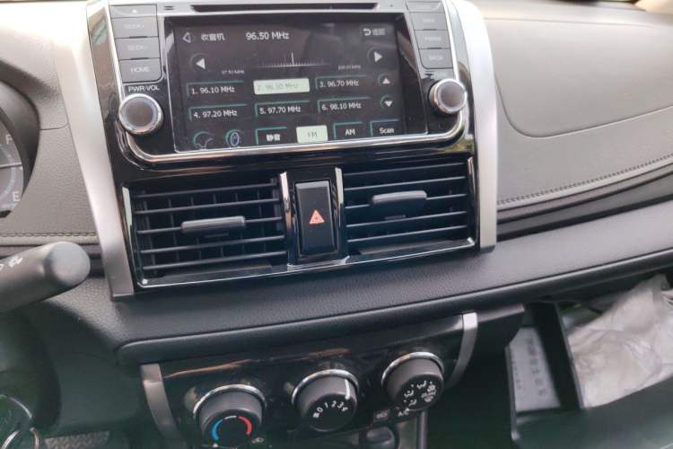 Used Toyota Vios 2016 1.5L Automatic ZhiZhen Xingyao Edition Audio And AC Panel