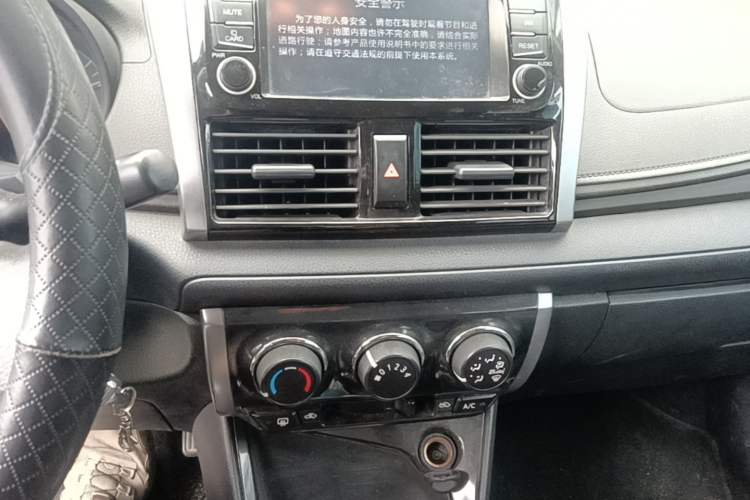 Used Toyota Vios 2016 1.5L Automatic ZhiZhen Xingyao Edition Audio And AC Panel