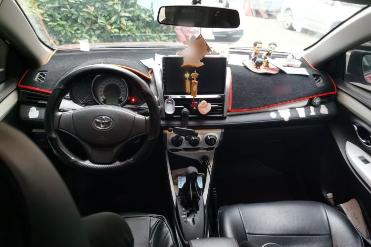 Used Toyota Vios 2016 1.5L Automatic ZhiZhen Xingyao Edition Center Console