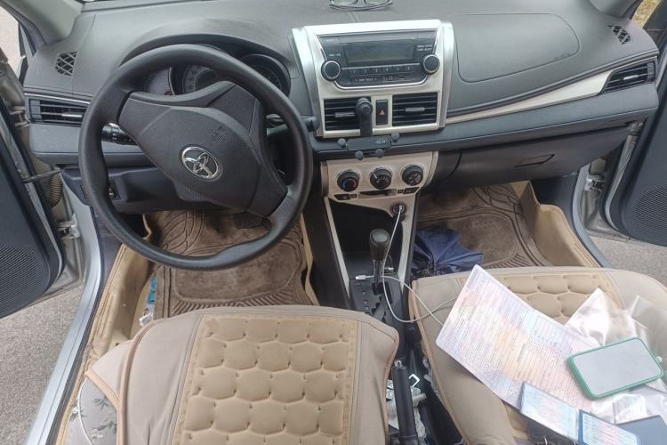 Used Toyota Vios 2016 1.5L Automatic ZhiZhen Xingyao Edition Center Console