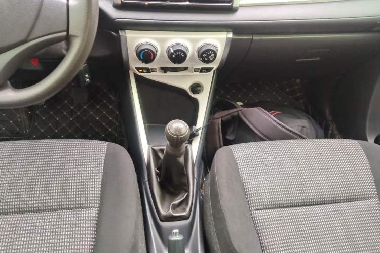 Used Toyota Vios 2016 1.5L Manual ZhiZhen Xingyao Edition Gear Lever