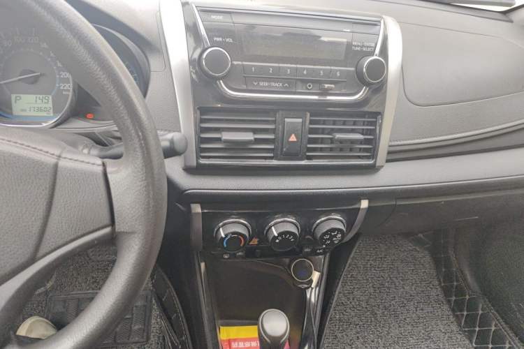 Used Toyota Vios 2016 1.5L Automatic ZhiZhen Xingyao Edition Audio And AC Panel