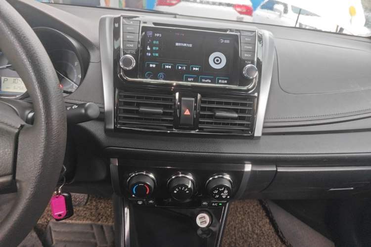 Used Toyota Vios 2016 1.5L Automatic ZhiZhen Xingyao Edition Audio And AC Panel