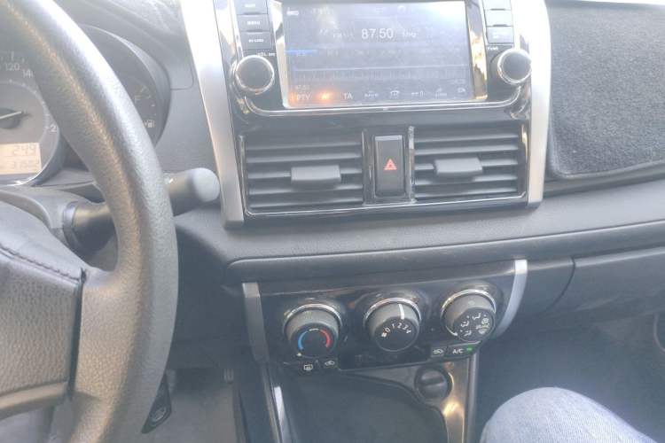 Used Toyota Vios 2016 1.5L Automatic ZhiZhen Xingyao Edition Audio And AC Panel