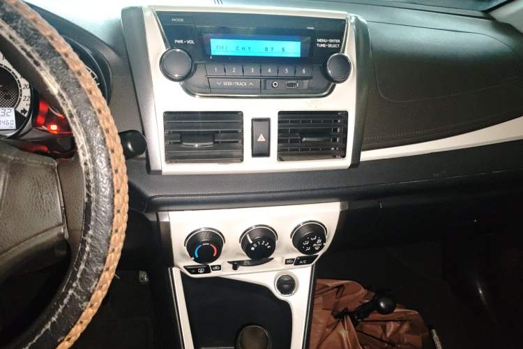 Used Toyota Vios 2016 1.5L Automatic ZhiZhen Xingyao Edition Audio And AC Panel