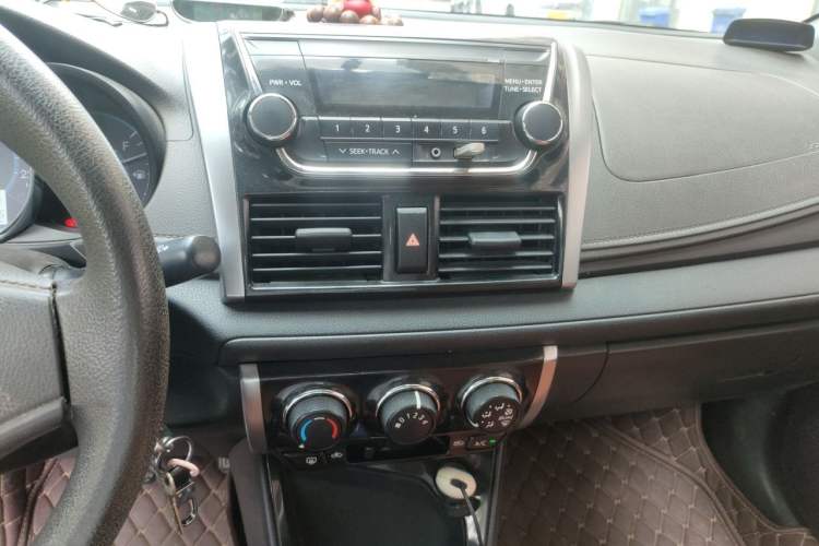 Used Toyota Vios 2016 1.5L Automatic ZhiZhen Xingyao Edition Audio And AC Panel