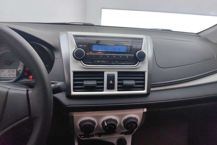 Used Toyota Vios 2016 1.5L Automatic ZhiZhen Xingyao Edition Audio And AC Panel