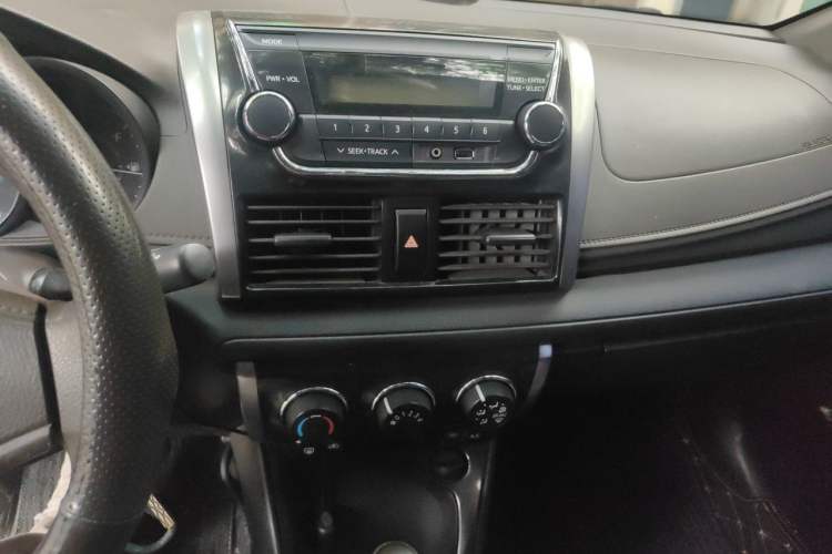 Used Toyota Vios 2016 1.5L Automatic ZhiZhen Xingyao Edition Audio And AC Panel
