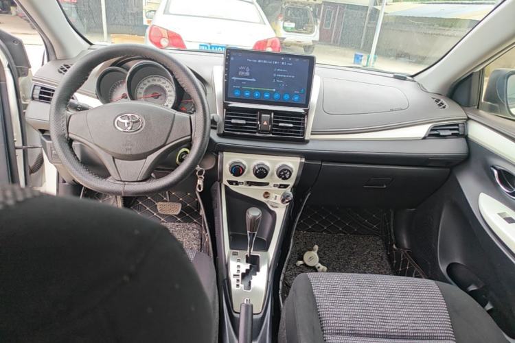 Used Toyota Vios 2016 1.5L Automatic ZhiZhen Xingyao Edition Center Console