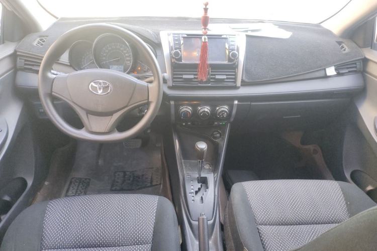 Used Toyota Vios 2016 1.5L Automatic ZhiZhen Xingyao Edition Center Console