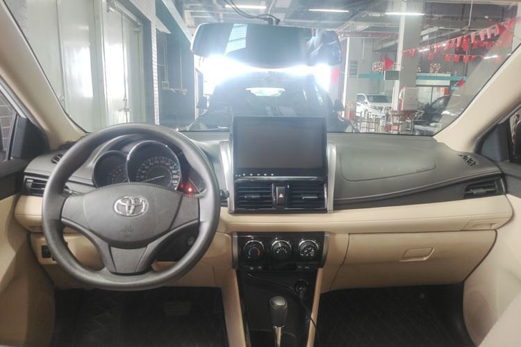 Used Toyota Vios 2016 1.5L Automatic ZhiZhen Xingyao Edition Center Console