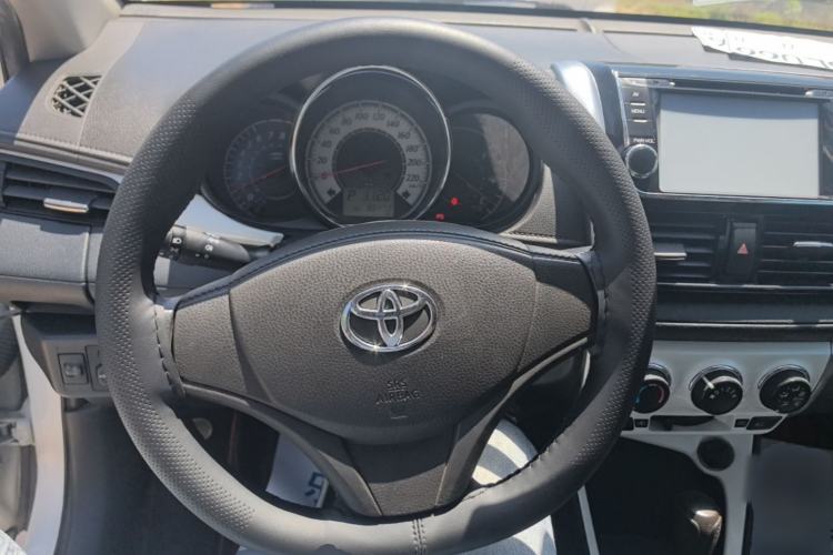 Used Toyota Vios 2016 1.5L Automatic ZhiZhen Xingyao Edition Center Console