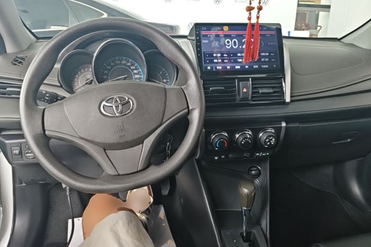 Used Toyota Vios 2016 1.5L Automatic ZhiZhen Xingyao Edition Center Console
