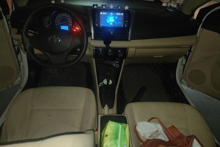 Used Toyota Vios 2016 1.5L Automatic ZhiZhen Xingyao Edition Center Console