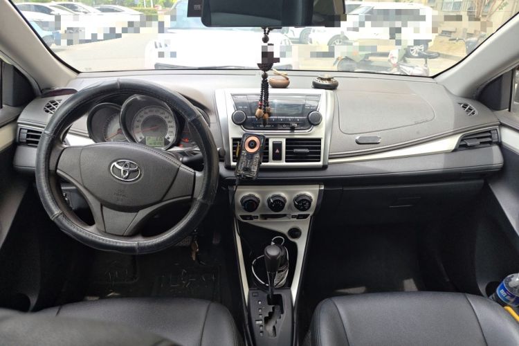 Used Toyota Vios 2016 1.5L Automatic ZhiZhen Xingyao Edition Center Console