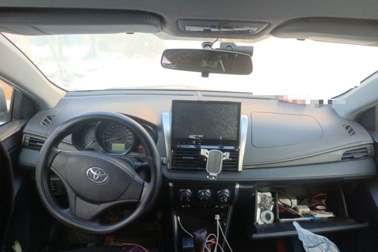 Used Toyota Vios 2016 1.5L Manual ZhiZhen Xingyao Edition Center Console