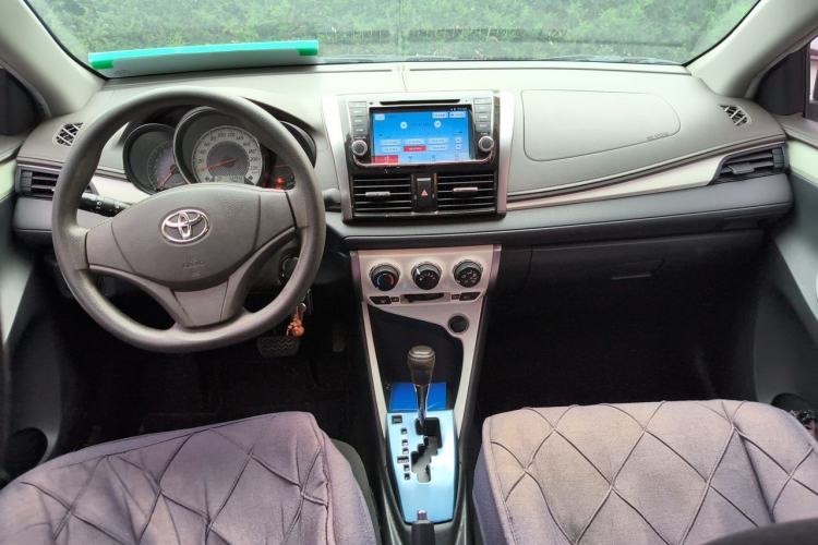 Used Toyota Vios 2016 1.5L Automatic ZhiZhen Xingyao Edition Center Console