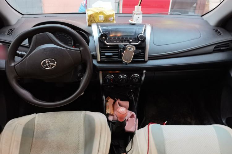 Used Toyota Vios 2016 1.5L Manual ZhiZhen Xingyao Edition Center Console
