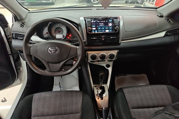 Used Toyota Vios 2016 1.5L Automatic ZhiZhen Xingyao Edition Center Console