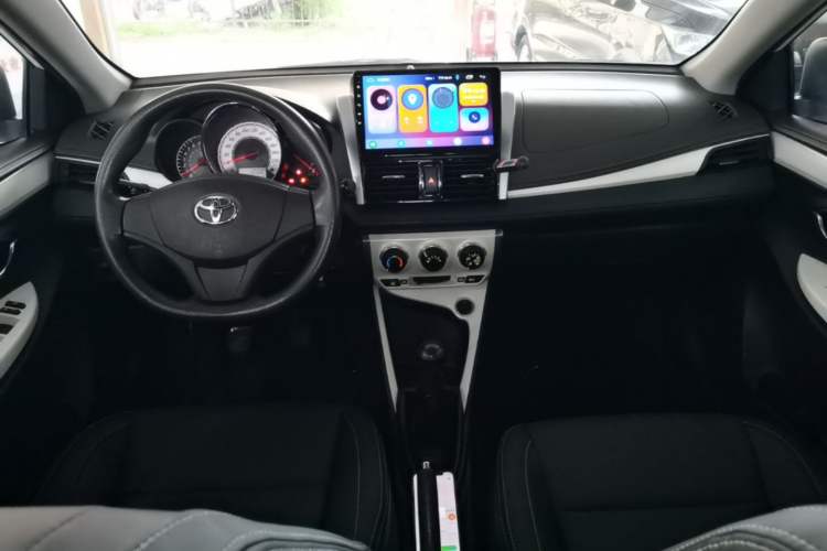 Used Toyota Vios 2016 1.5L Manual ZhiZhen Xingyao Edition Center Console