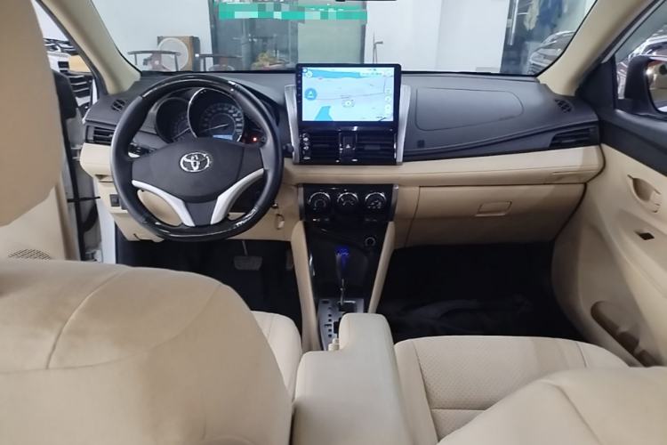 Used Toyota Vios 2016 1.5L Automatic ZhiZhen Xingyao Edition Center Console