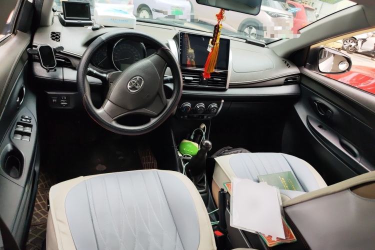 Used Toyota Vios 2016 1.5L Manual ZhiZhen Xingyao Edition Center Console