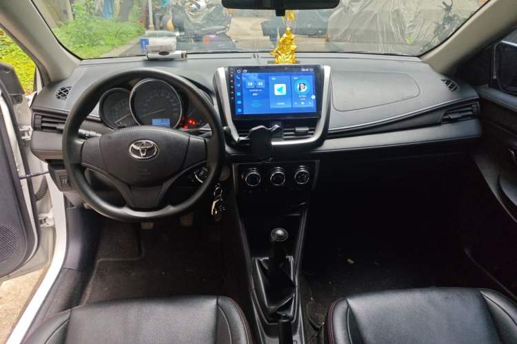 Used Toyota Vios 2016 1.5L Manual ZhiZhen Xingyao Edition Center Console