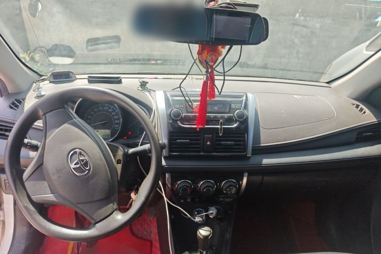 Used Toyota Vios 2016 1.5L Automatic ZhiZhen Xingyao Edition Center Console