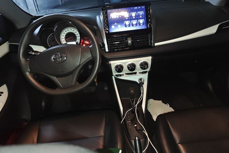 Used Toyota Vios 2016 1.5L Automatic ZhiZhen Xingyao Edition Center Console